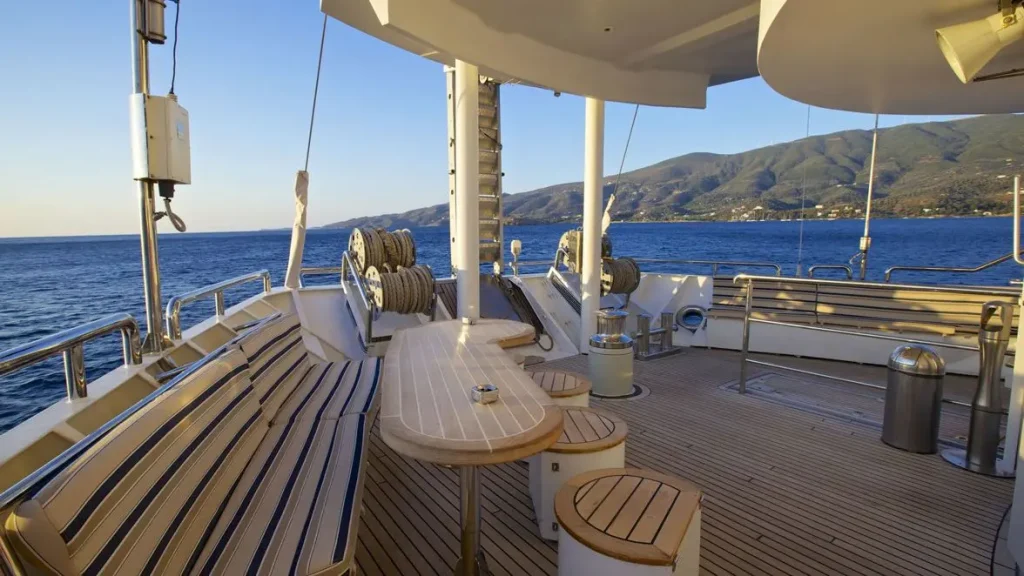 Running on Waves - Evia Private Tours - Luxury Sailing Yacht12